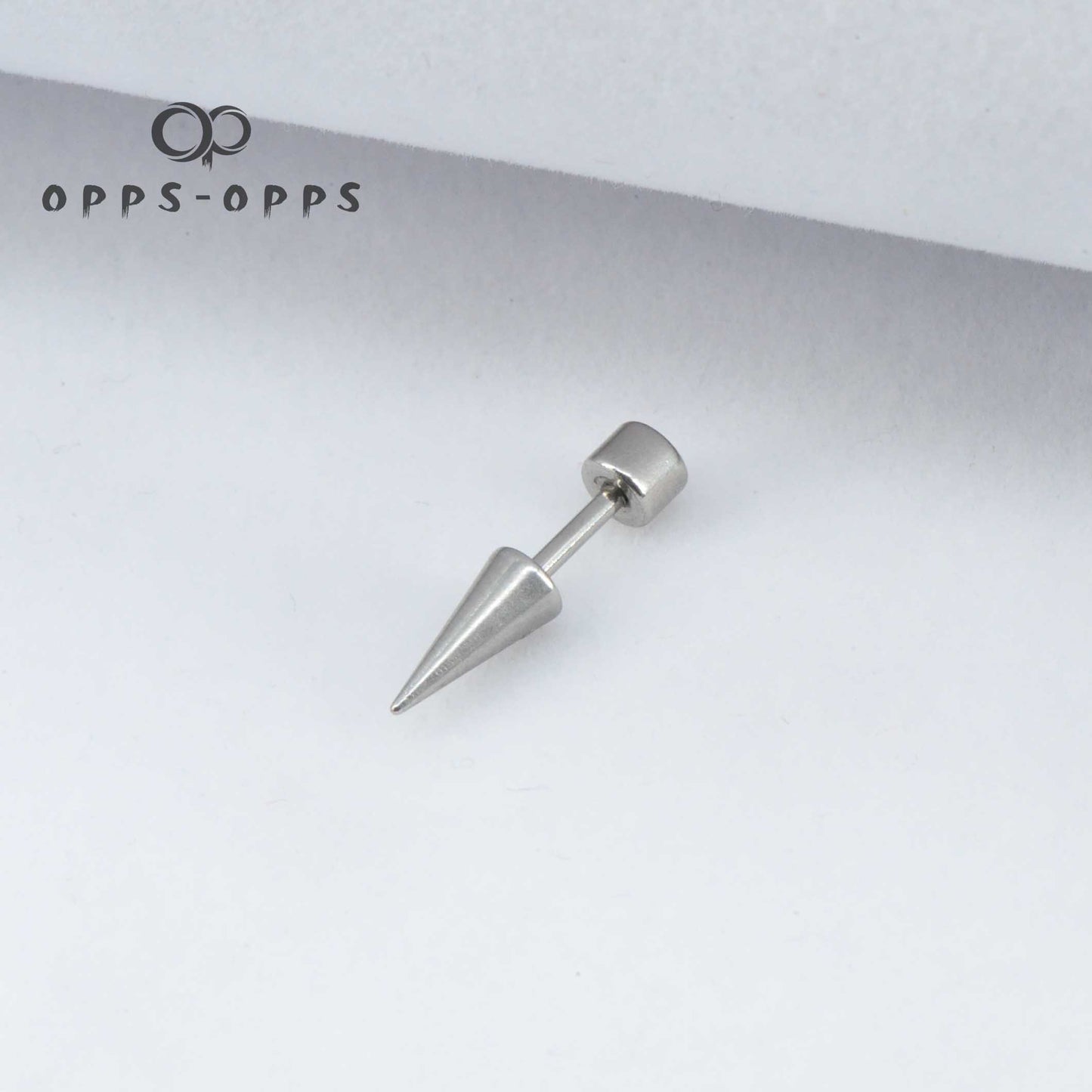 SPIKE EAR STUD