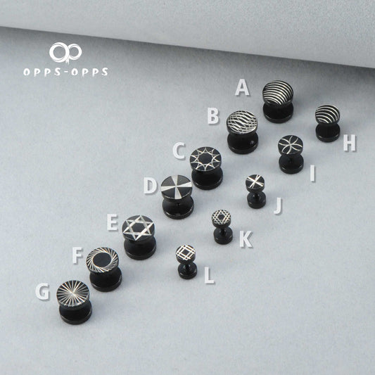 LINEAR PARTTERN STUD EARRING