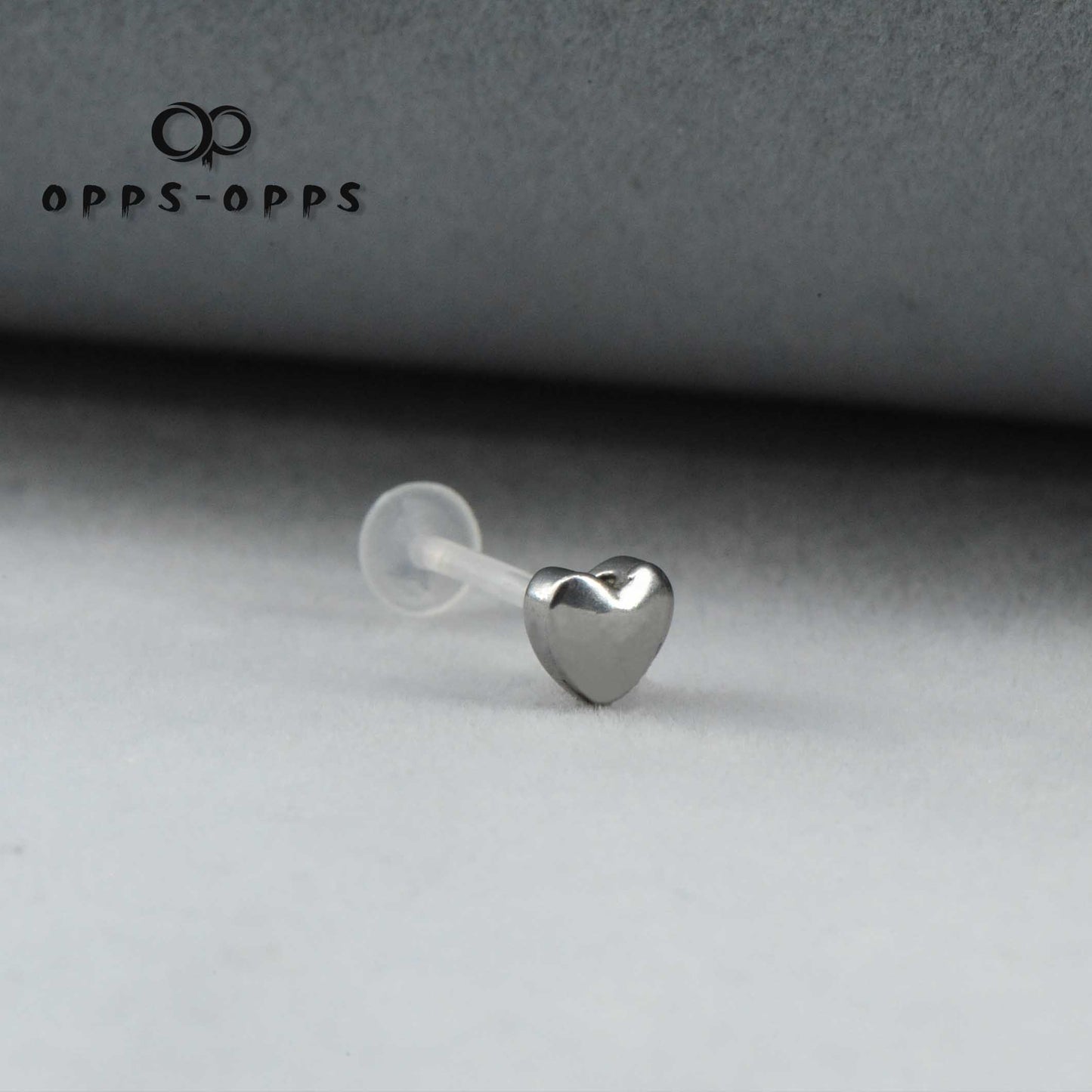 HEART TRANSPARENT STUD