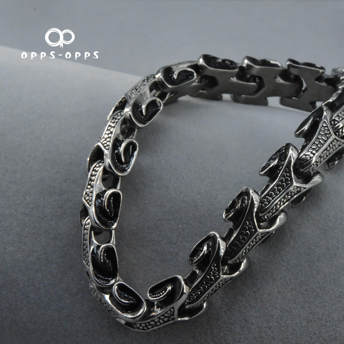 MECHA SPINE BRACELET